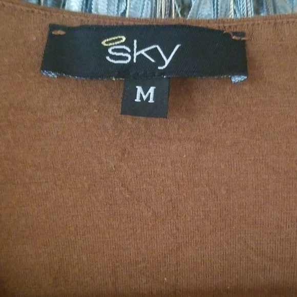 Top - Picture 3 of 5